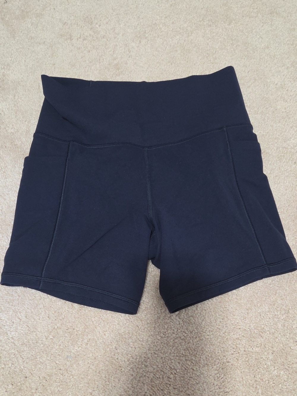 Athleta Salutation Shorts, Small